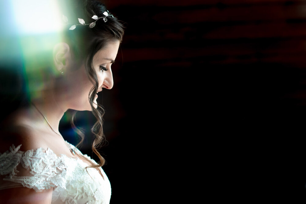 Schönes Seitenprofil einer Braut